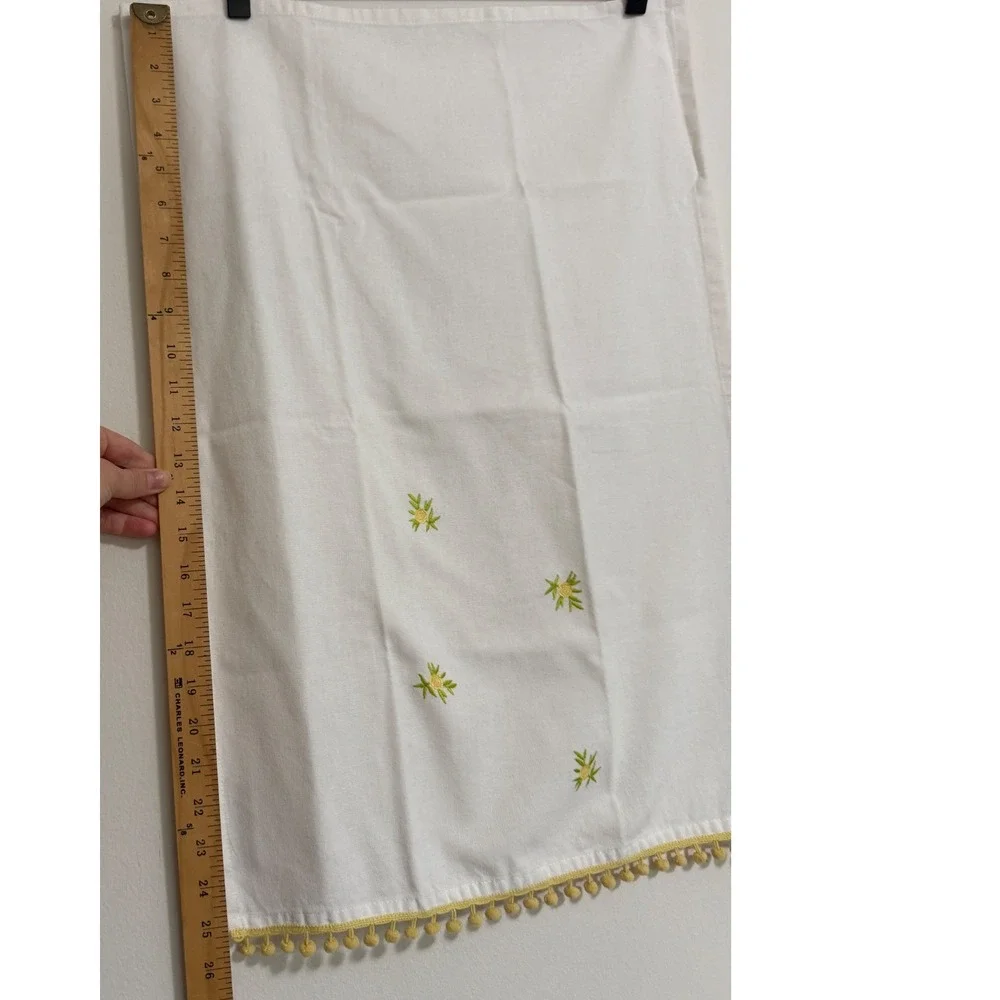 Pomegranate (1) Floral Dainty Yellow White Table Linen Napkin Great Condition